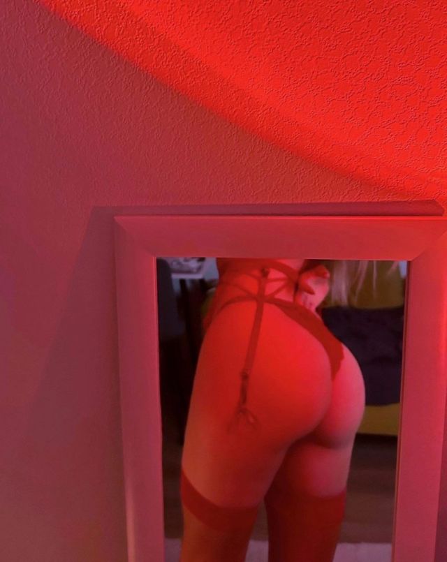 Индивидуалка Эвелина Шарташ Фотография 