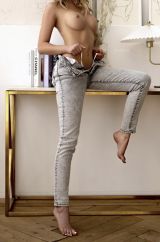 Миниатюра Индивидуалка Милана Академический Фотография 