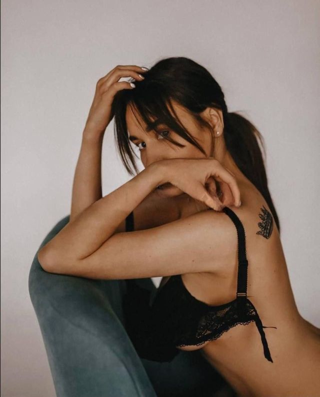 Индивидуалка Анна Ботанический Фотография 