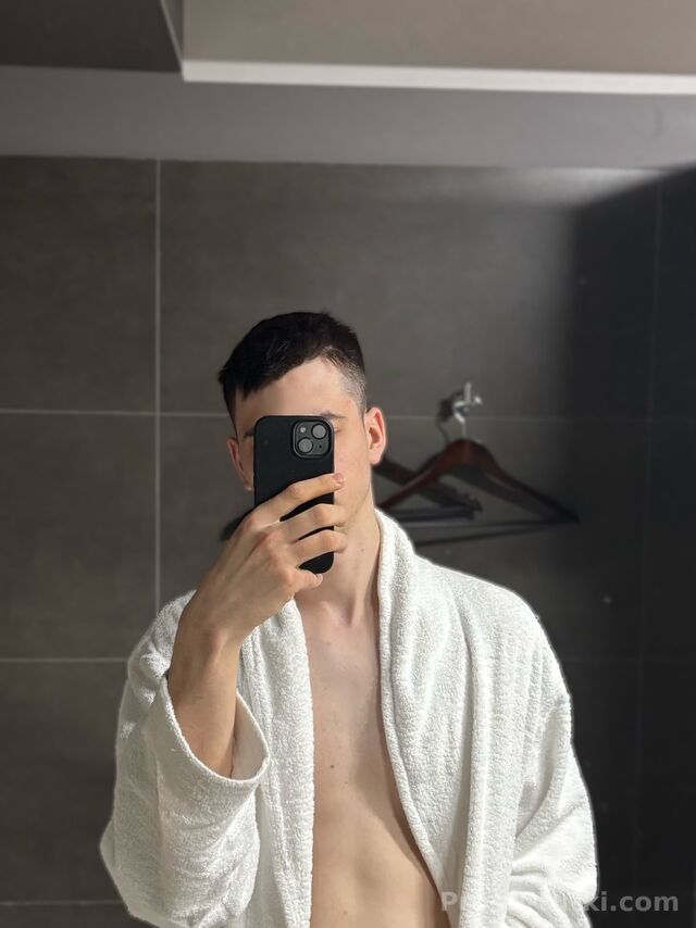 Мужчина Leo Центр